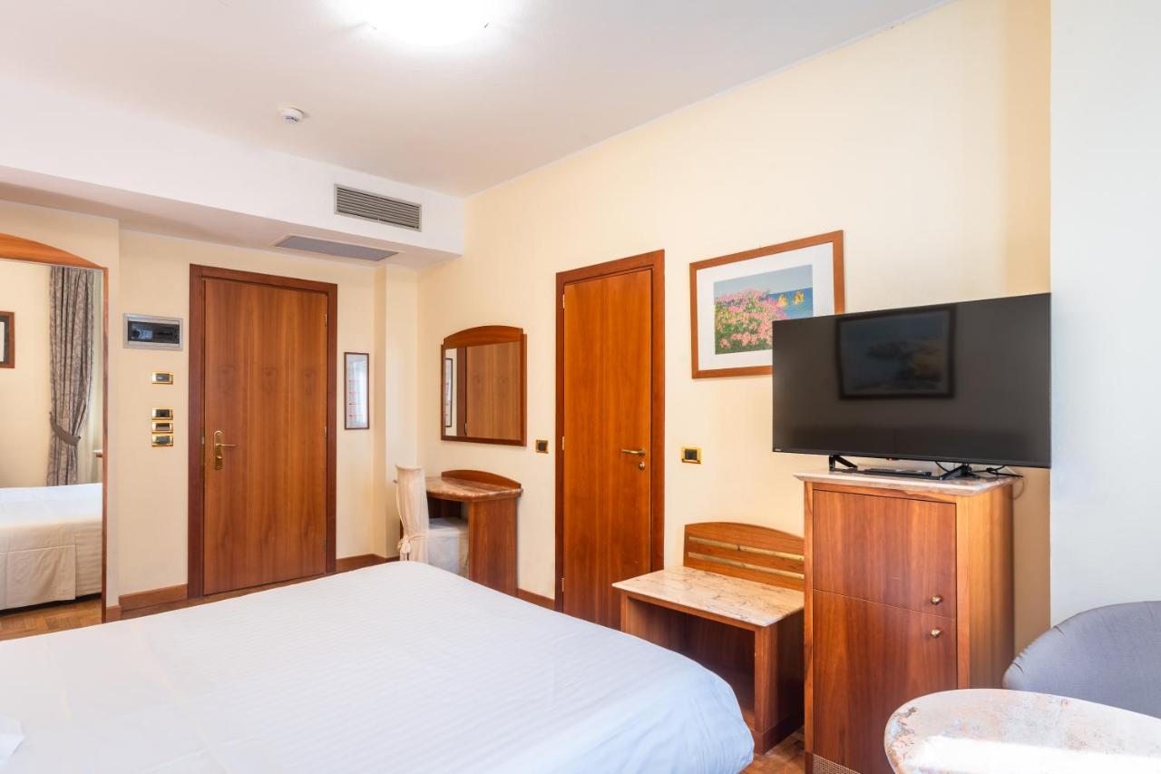Hotel Airone - Ombrellone Incluso Al Bagno Dolce Vita A Marina Dal 1 Giugno Al 15 Settembre Grosseto Exterior photo