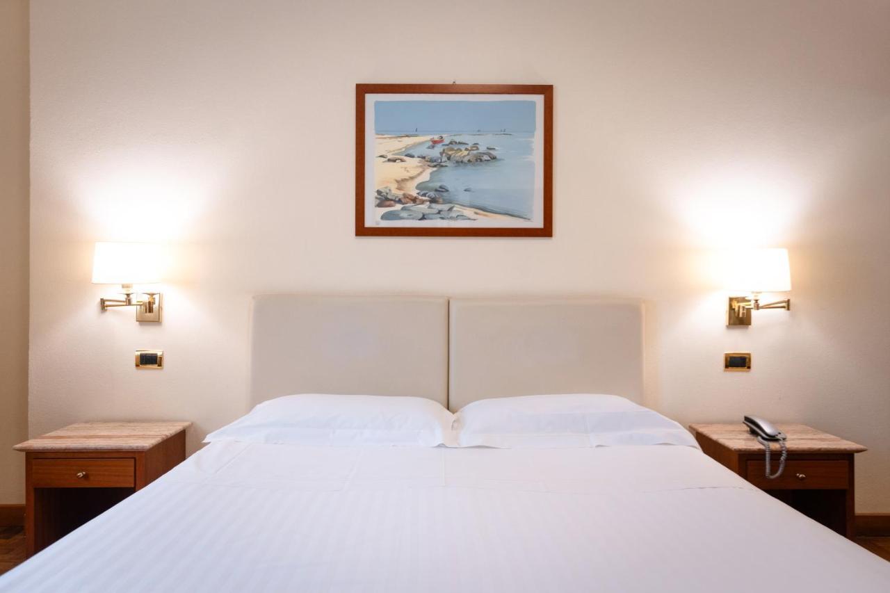 Hotel Airone - Ombrellone Incluso Al Bagno Dolce Vita A Marina Dal 1 Giugno Al 15 Settembre Grosseto Room photo