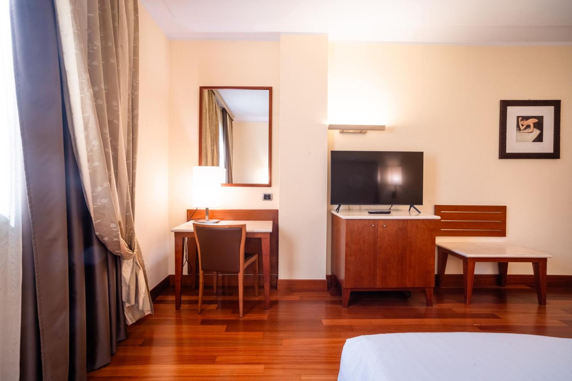 Hotel Airone - Ombrellone Incluso Al Bagno Dolce Vita A Marina Dal 1 Giugno Al 15 Settembre Grosseto Exterior photo