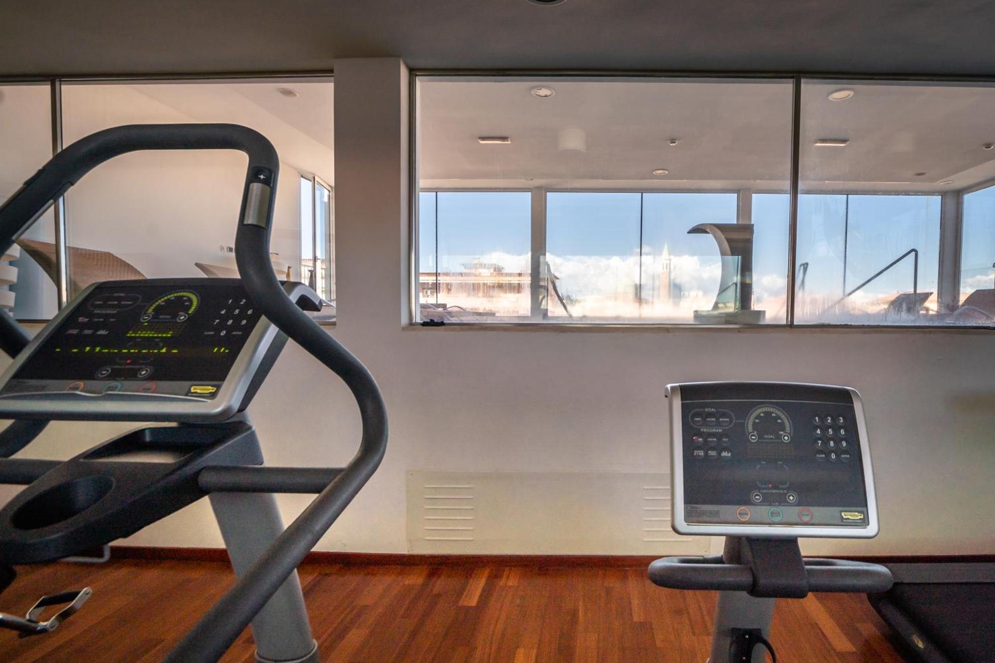 Hotel Airone - Ombrellone Incluso Al Bagno Dolce Vita A Marina Dal 1 Giugno Al 15 Settembre Grosseto Exterior photo