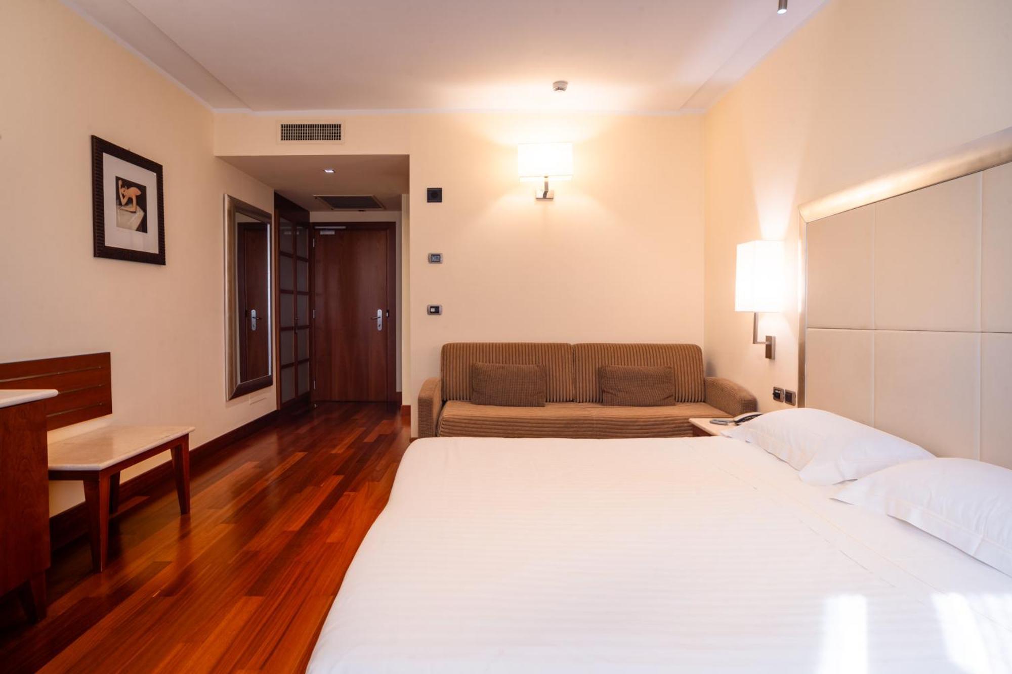 Hotel Airone - Ombrellone Incluso Al Bagno Dolce Vita A Marina Dal 1 Giugno Al 15 Settembre Grosseto Exterior photo