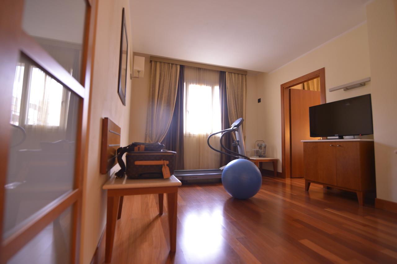 Hotel Airone - Ombrellone Incluso Al Bagno Dolce Vita A Marina Dal 1 Giugno Al 15 Settembre Grosseto Exterior photo