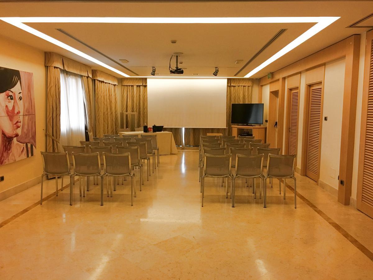 Hotel Airone - Ombrellone Incluso Al Bagno Dolce Vita A Marina Dal 1 Giugno Al 15 Settembre Grosseto Exterior photo